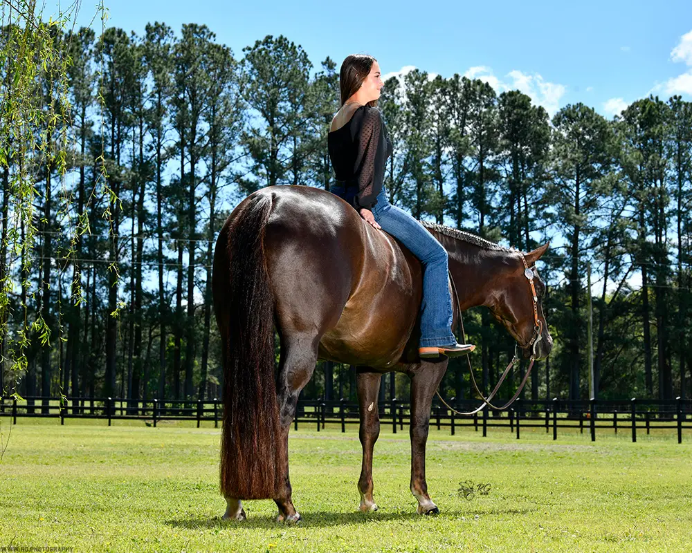 Cheyenne Reams and her 4 year old quarter horse Instantly Viral